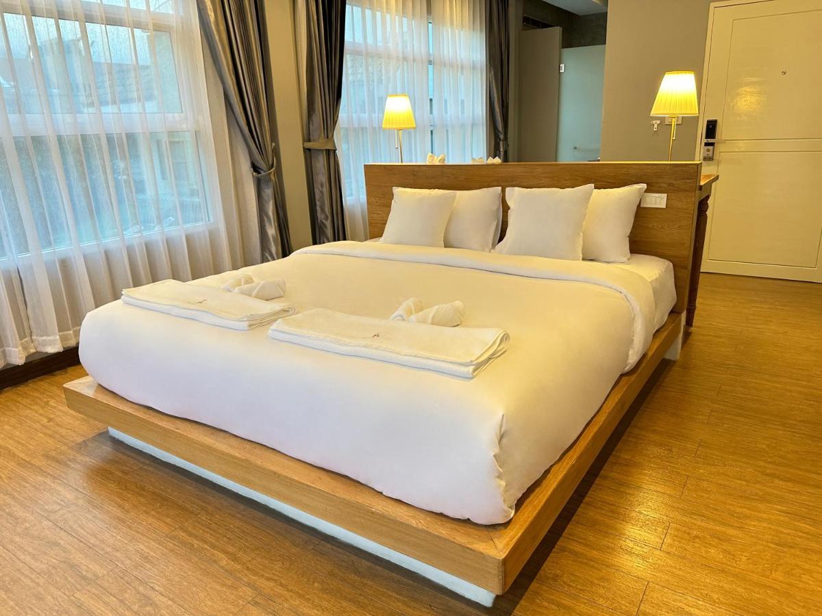 The White House Rachamankha เดอะ ไวท์เฮ้าส์ ราชมรรคา Hostel Chiang Mai Ngoại thất bức ảnh