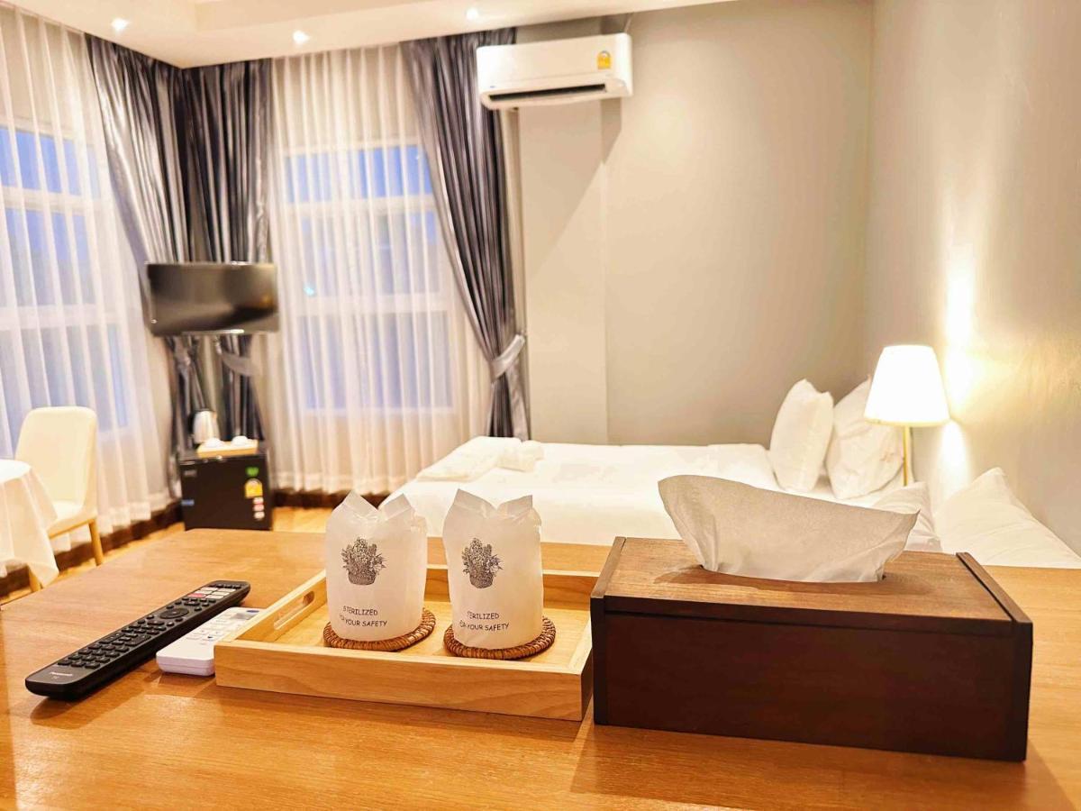 The White House Rachamankha เดอะ ไวท์เฮ้าส์ ราชมรรคา Hostel Chiang Mai Ngoại thất bức ảnh