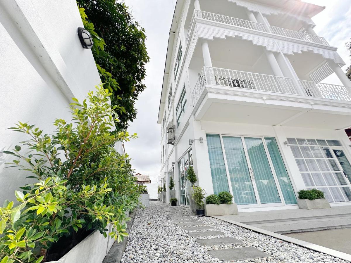 The White House Rachamankha เดอะ ไวท์เฮ้าส์ ราชมรรคา Hostel Chiang Mai Ngoại thất bức ảnh
