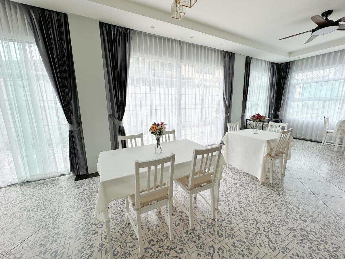The White House Rachamankha เดอะ ไวท์เฮ้าส์ ราชมรรคา Hostel Chiang Mai Ngoại thất bức ảnh