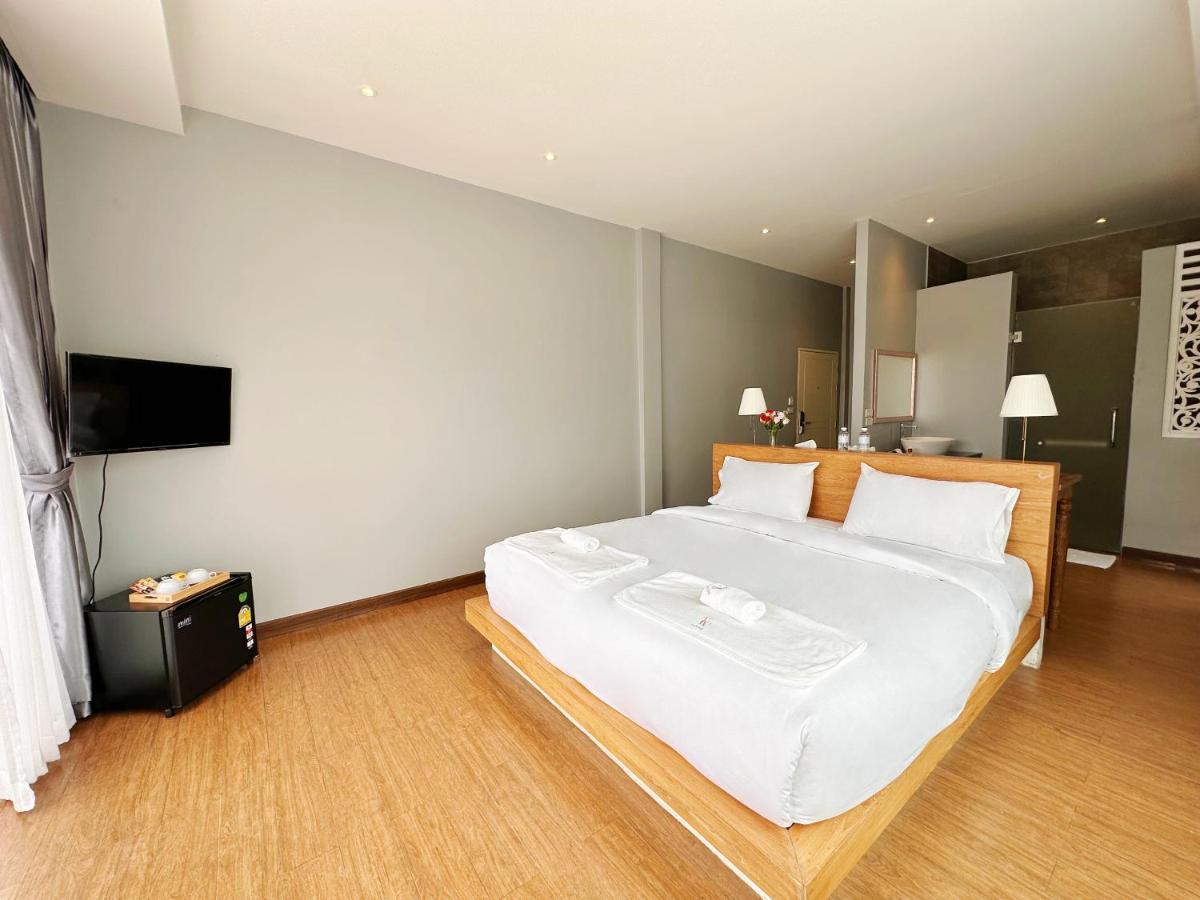 The White House Rachamankha เดอะ ไวท์เฮ้าส์ ราชมรรคา Hostel Chiang Mai Ngoại thất bức ảnh